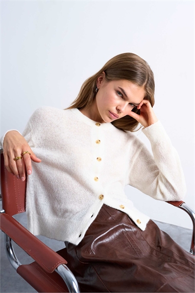 Легкий вязаный кардиган с круглым вырезом артикул 147327163