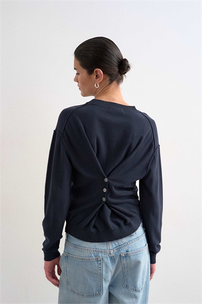 Свитер с пуговицами на спине артикул 153279665