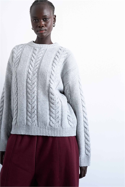 Свитер свободного кроя с косами и широкой резинкой артикул 142541738