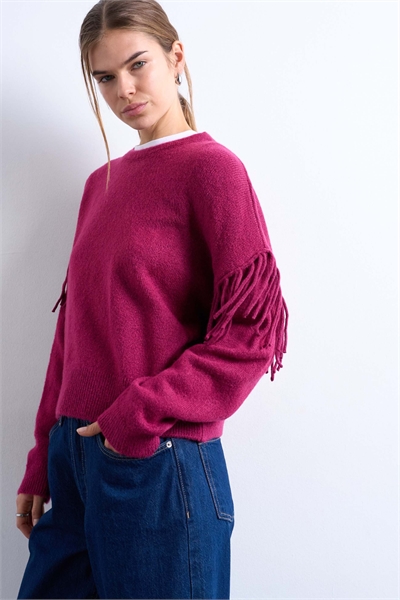 Свитер с вязаной бахромой артикул 152471159