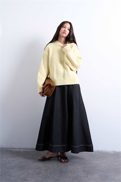 Свитер из шерстяной смеси с пушистой отделкой и открытыми швами артикул 142542032