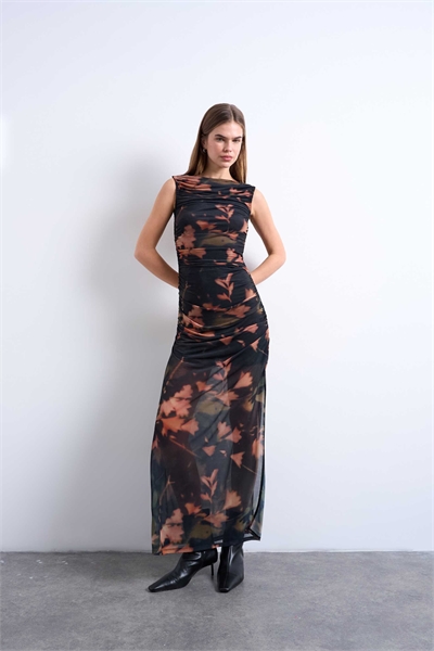 Макси-платье с цветочным принтом из сетки и рюшами, черного цвета артикул 153528320