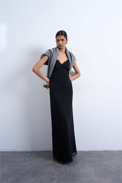 Черное платье-комбинация средней длины с кружевной отделкой из купро артикул 152664937