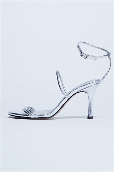 Сандалии на каблуке с ремешками Abbie артикул 147143566