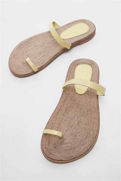 Сандалии Kik с ремешком на носке из натуральной кожи артикул 141532305