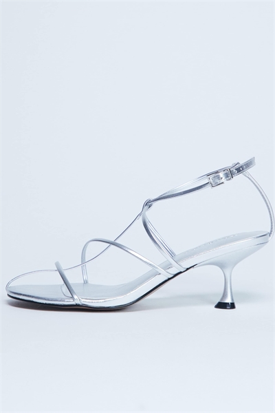 Сандалии Itzia на среднем каблуке с ремешками артикул 144913786