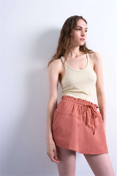 Мини-шорты с резинкой на талии артикул 148701671