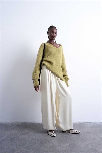 Брюки из атласа с высокой талией и широким низом артикул 150670303