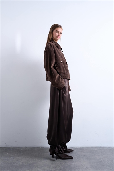 Брюки-балоны с высокой талией, атласными манжетами артикул 152126526