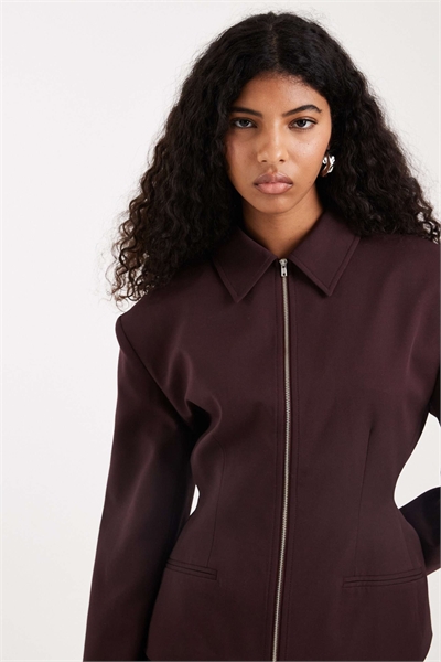 Куртка на молнии с затягивающимся поясом артикул 155119510