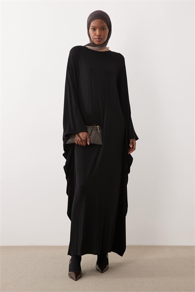 Платье-кафтан макси с широкими рукавами черного цвета артикул 155319270