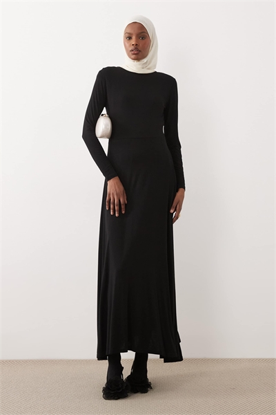 Платье-колонна с длинными рукавами черного цвета артикул 155319275