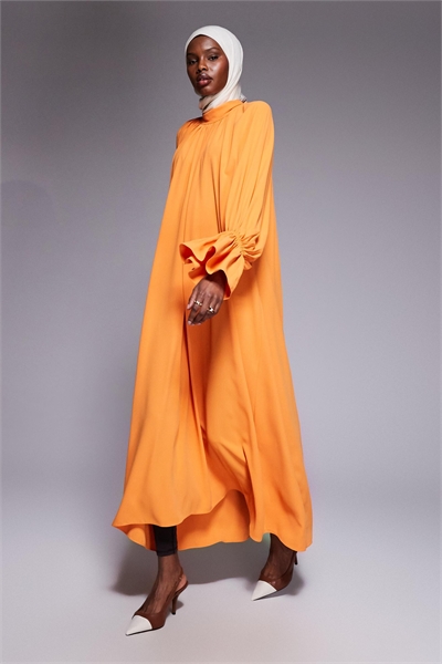 Макси-платье с манжетами на рукавах оранжевого цвета артикул 155319288