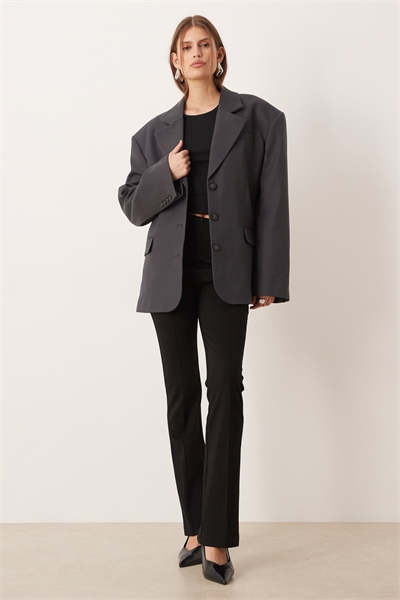 Блейзер свободного кроя из смешанной шерсти с широкими плечами артикул 149859168