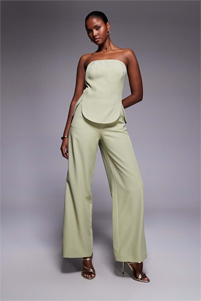 Лондонский комбинезон с бандо и волнистым краем артикул 151699541