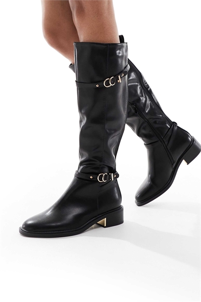 Верховые сапоги с изысканной застежкой в виде пряжки «латте» артикул 147795741