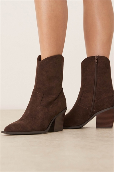 Западные сапоги на каблуке Remedy артикул 147084084