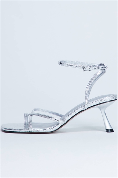 Сандалии Ila с открытым носком и средним каблуком артикул 147143568