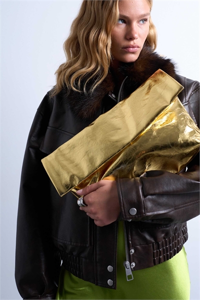 Складной клатч из Грузии артикул 147700041