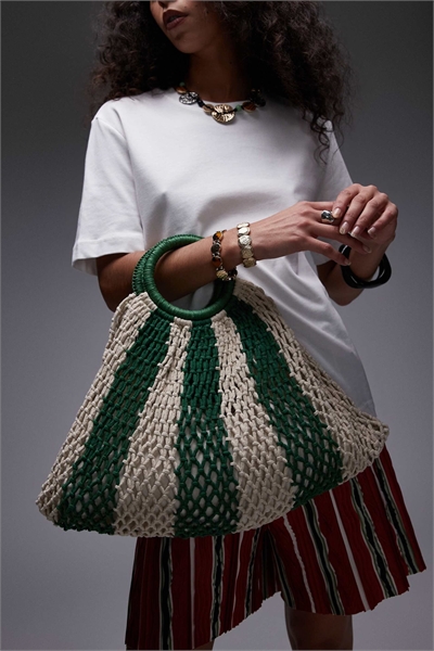 Сумка-сюрприз с полосками от Джеммы, связанная крючком артикул 141732421