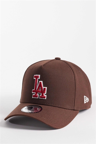 Кепка LA Dodgers с логотипом в виде контура E-frame, коричневого цвета артикул 154894891