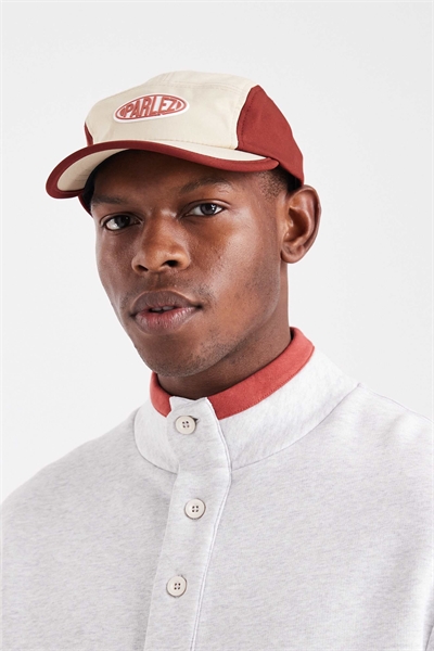 5-панельная кепка с прорезиненным логотипом и цветовыми вставками артикул 152560411