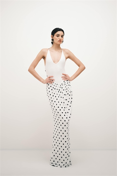 Платье-комбинация «два в одном» с юбкой-парео в горошек артикул 155473207