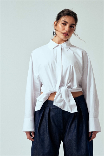 Рубашка свободного кроя с завязками спереди артикул 155335467