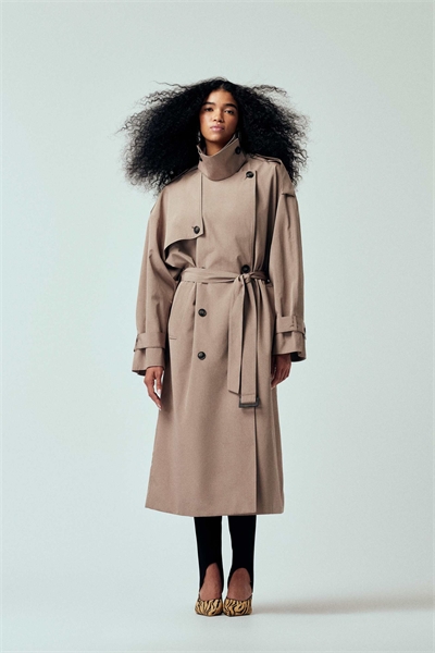 Макси-тренч свободного кроя с поясом артикул 155251421