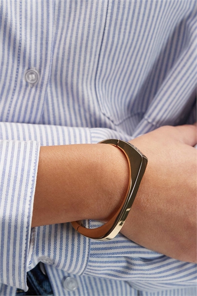 Браслет с квадратными вставками артикул 154340433