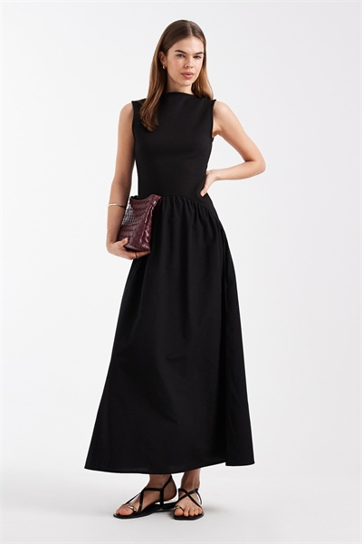 Гибридное макси-платье с заниженной талией из хлопкового поплина черного цвета артикул 155812118