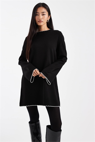 Платье с стежком «одеяло» черного цвета с кремовой окантовкой артикул 152466465