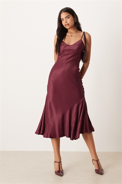 Платье-комбинация из атласа с V-образным вырезом и рукавами длиной до колен, бордовое артикул 152119604