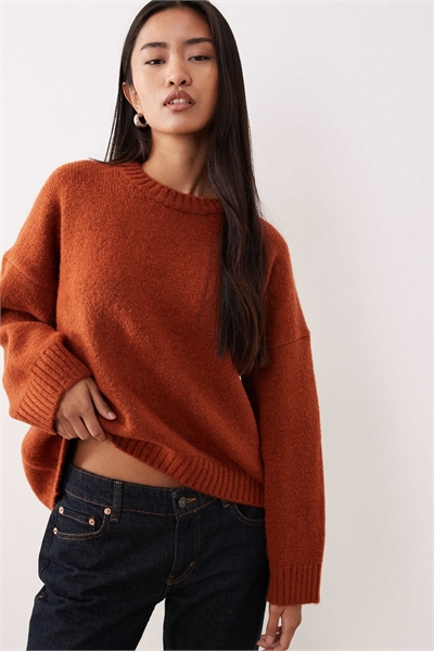 Свитер с круглым вырезом и закругленным подолом, большого размера, ржавого цвета артикул 152626548
