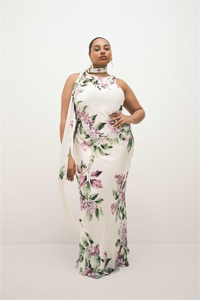 Шарф с кисточками из атласа макси цвета слоновой кости с цветочным принтом артикул 153120561