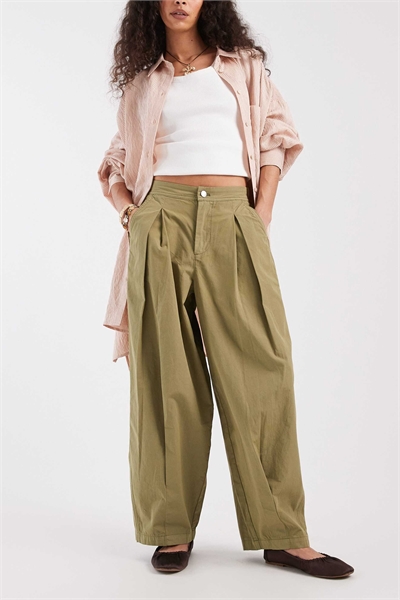 Брюки с широкими брючинами в стиле кэжуал артикул 152471399