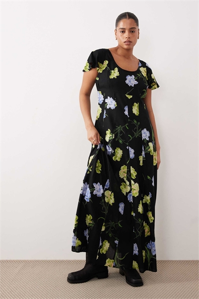 ASOS DESIGN Curve Макси-платье с круглым вырезом, короткими рукавами и клиньями с цветочным принтом артикул 152462523