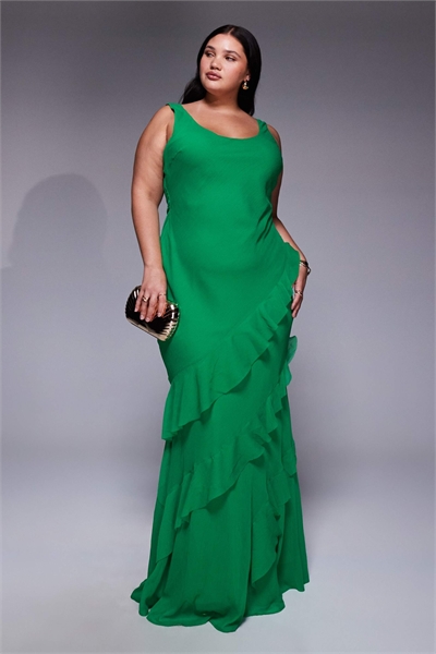 ASOS DESIGN Curve Макси-платье с круглым вырезом, юбкой с рюшами и вырезом на спине ярко-зеленого цвета артикул 148661158