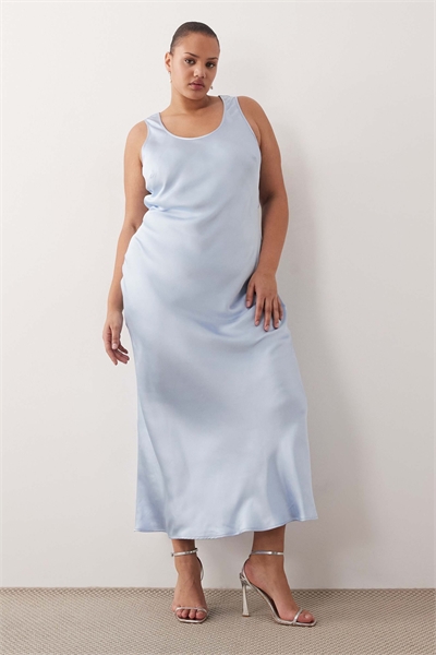 ASOS DESIGN Curve макси-платье из атласа с вырезом в форме ложки, светло-голубого цвета артикул 154081059