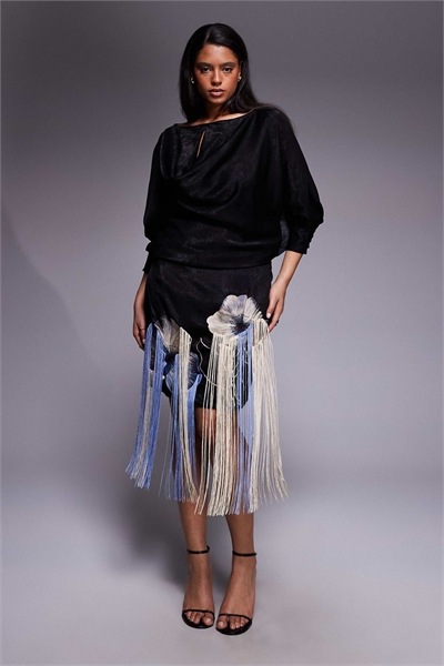 ASOS DESIGN Curve атласное мини-платье с вышивкой и бахромой, черное артикул 153153968