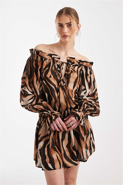 Прозрачное мини-платье для пляжа с открытыми плечами артикул 153085322