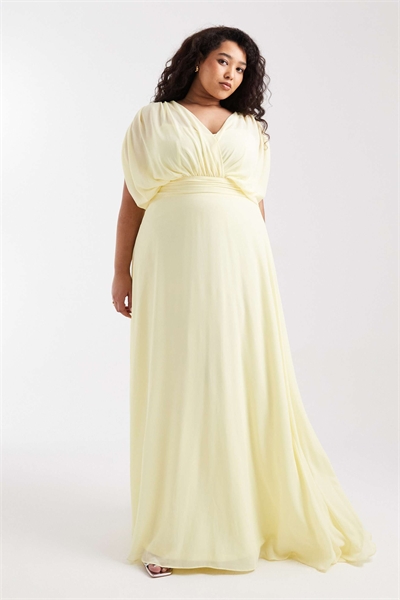 Платье-макси из шифона с плиссировкой для подружки невесты, цвет «масляный лимон» артикул 153113849