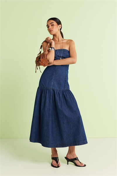 Платье-бандо средней длины из мягкого денима с складками артикул 143241103