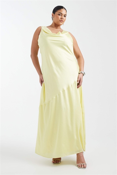 Макси-платье из атласа с капюшоном спереди и сзади для подружки невесты, цвет «масляный лимон» артикул 153113851