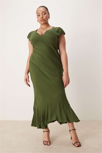 ASOS DESIGN — макси-платье в стиле «ти-шот» с V-образным вырезом и буффами для полных артикул 149434060