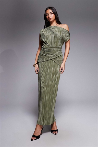 Макси-платье-футляр с драпировкой на плечах и закрученным элементом на талии артикул 154337009