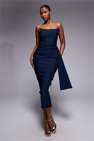 Платье средней длины с полоской из бенгалина, квадратным вырезом и драпировкой на груди артикул 154706562