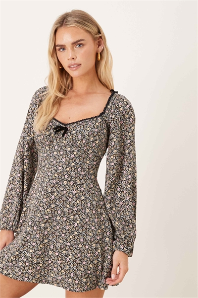 Мини-платье с сборками на груди Lillie черного цвета с цветочным принтом артикул 153643342