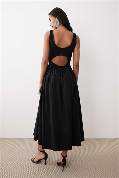 Джерси платье средней длины Eliana черного цвета артикул 153883334