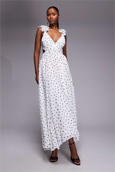 Макси-платье с рукавами-рюшами и вырезами, белого цвета в горошек артикул 153280460